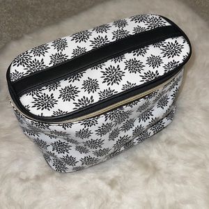 Under One Sky Travel Toiletry Bag